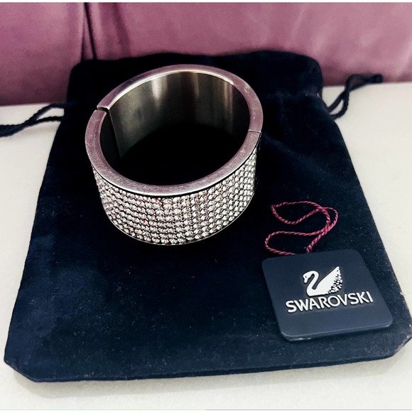 NWT Swarovski Intervalle signed crystal bangle Medium - Picture 7 of 9